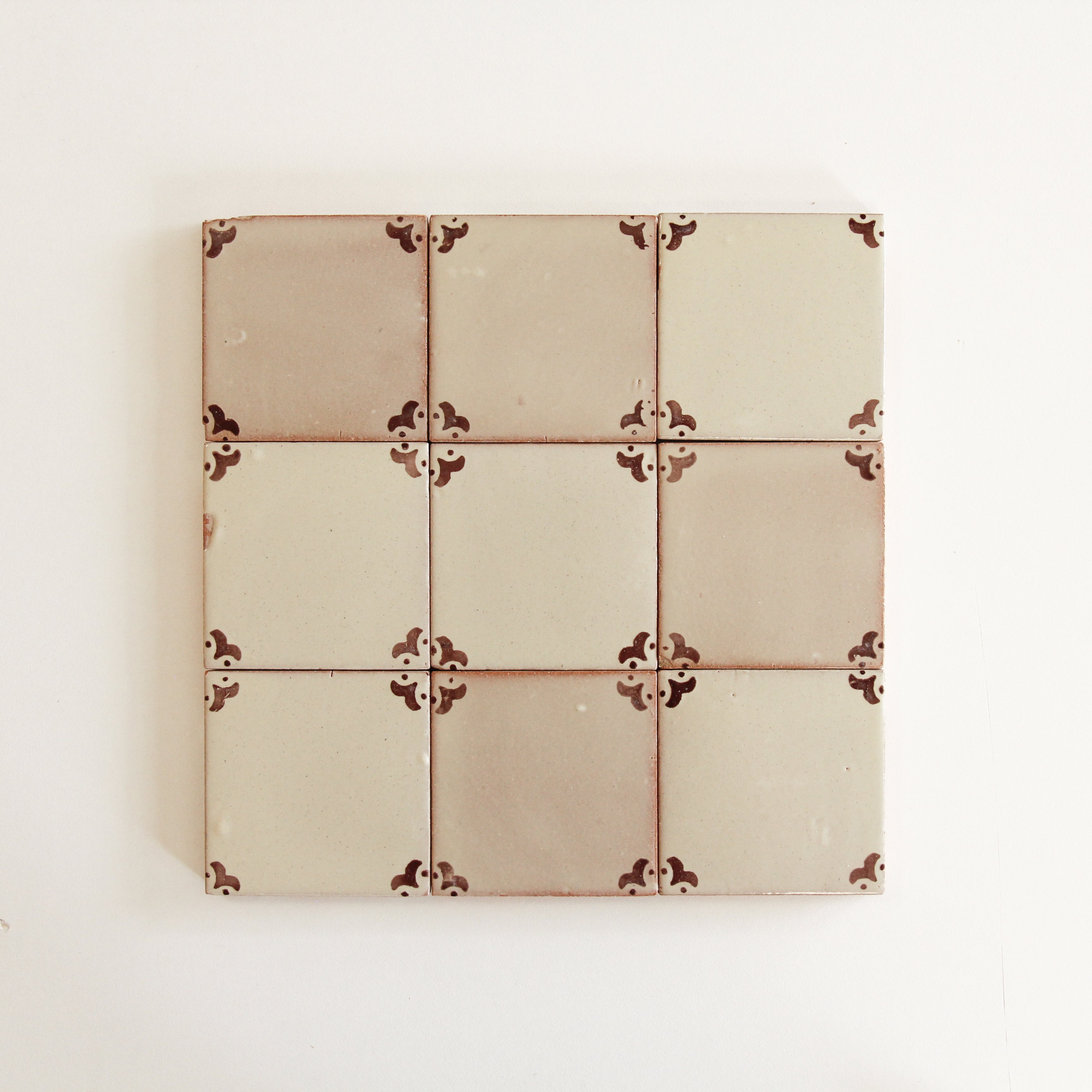 EZMANO1010 Dali Chocolate