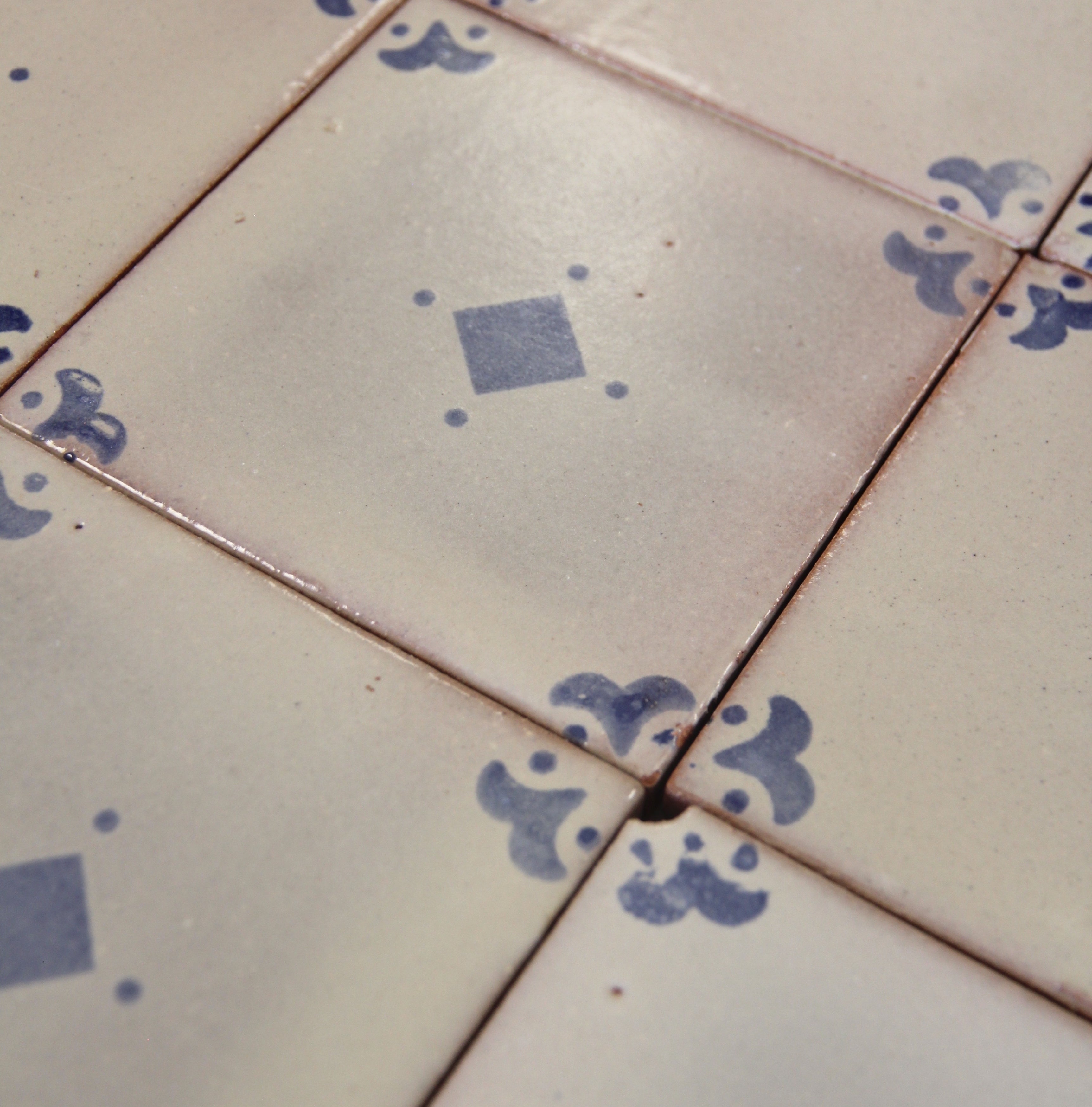 EZMANO1010 Caja Azul