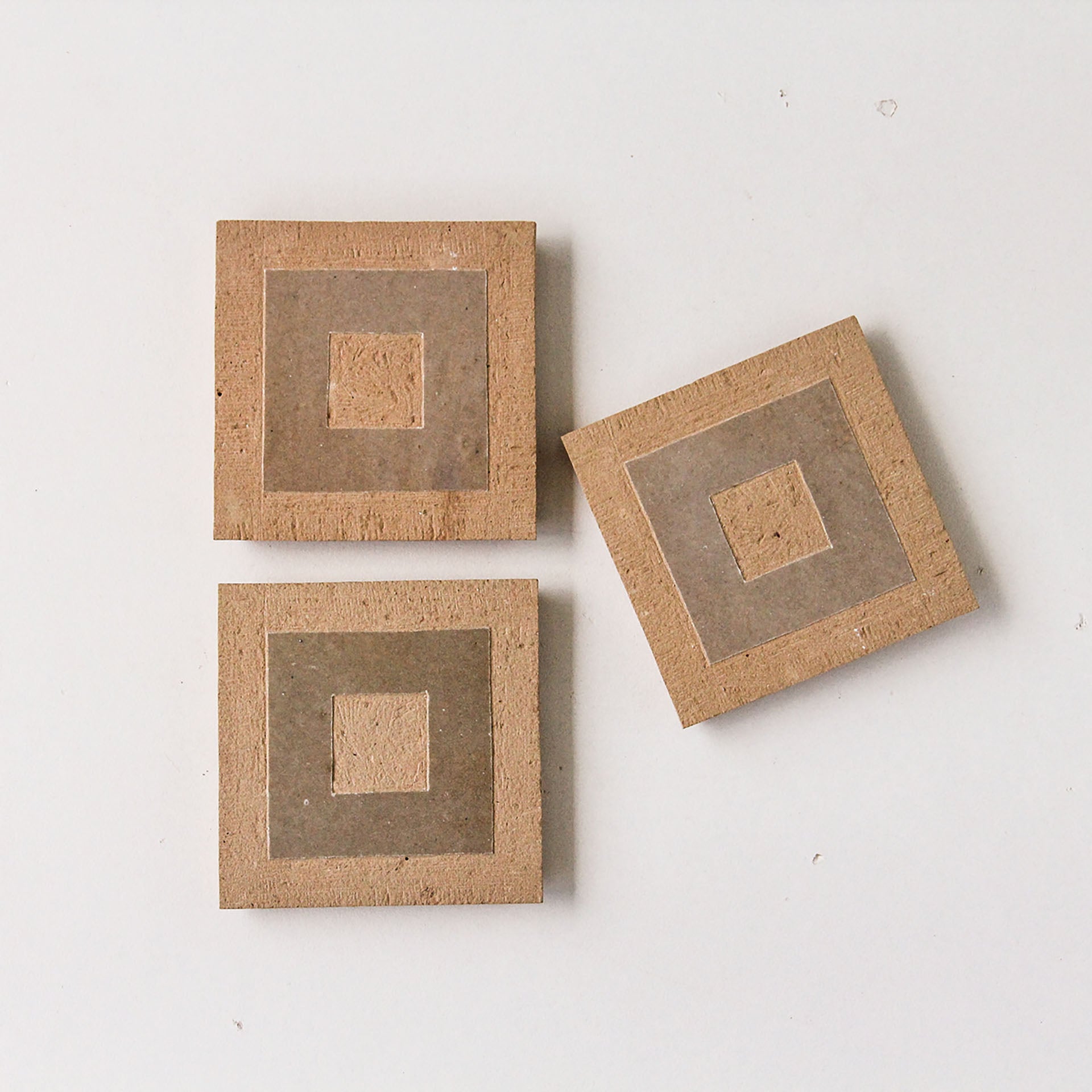 EZR1010 Zellige Cubo with Latte Insert