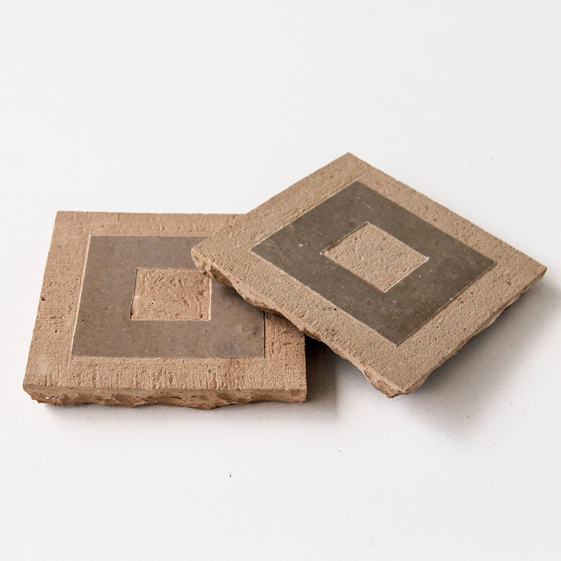 EZR1010 Zellige Cubo with Latte Insert