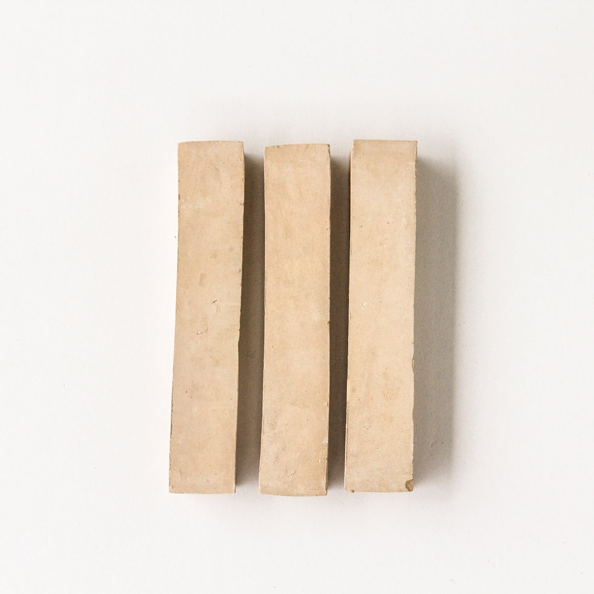 Skinny Bejmat Tile Sample in Colour Clay