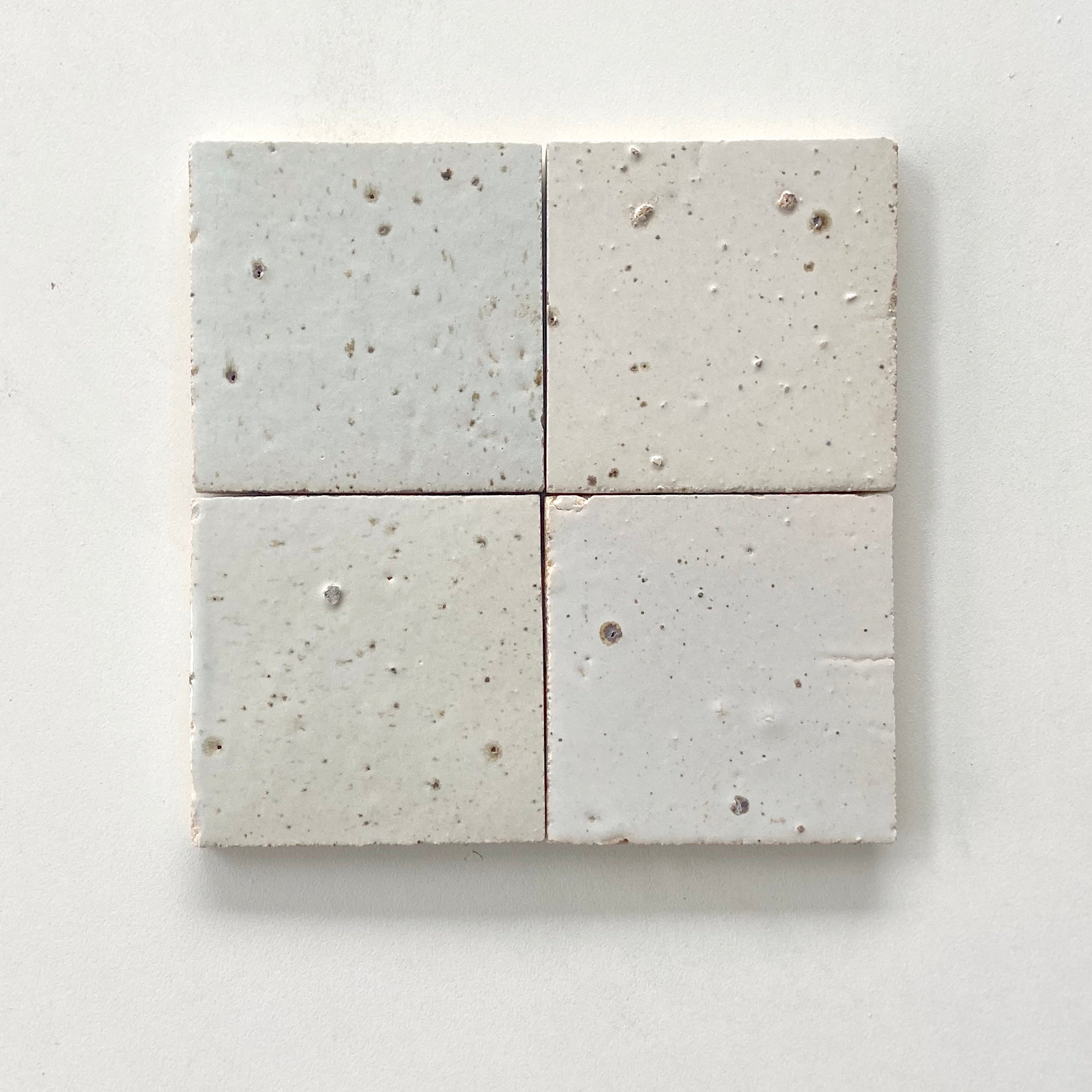 Tierra Nieve Punto Individual Tile sample