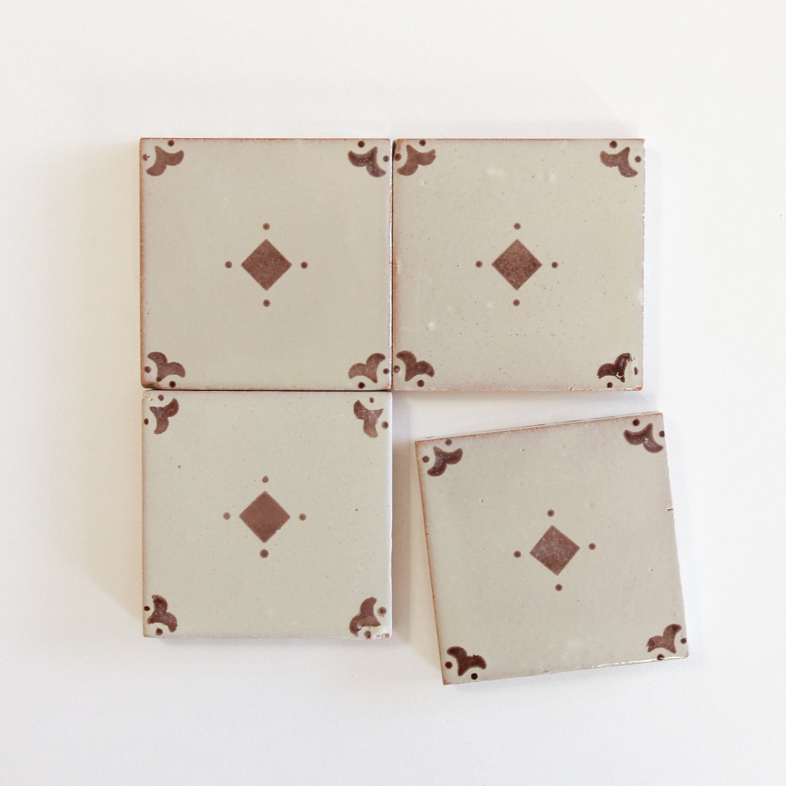 EZMANO1010 Caja Chocolate