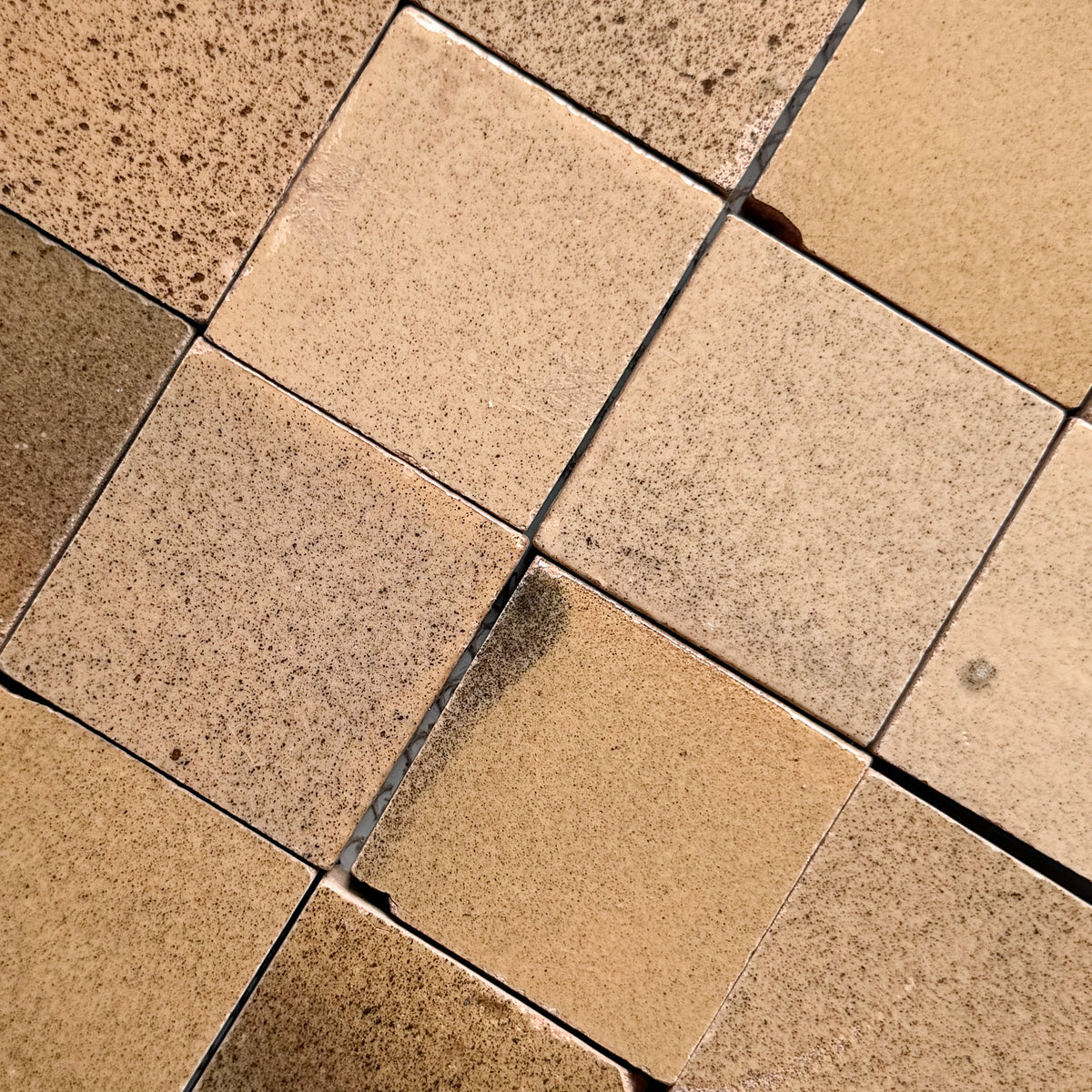 Tierra Small Square Ash