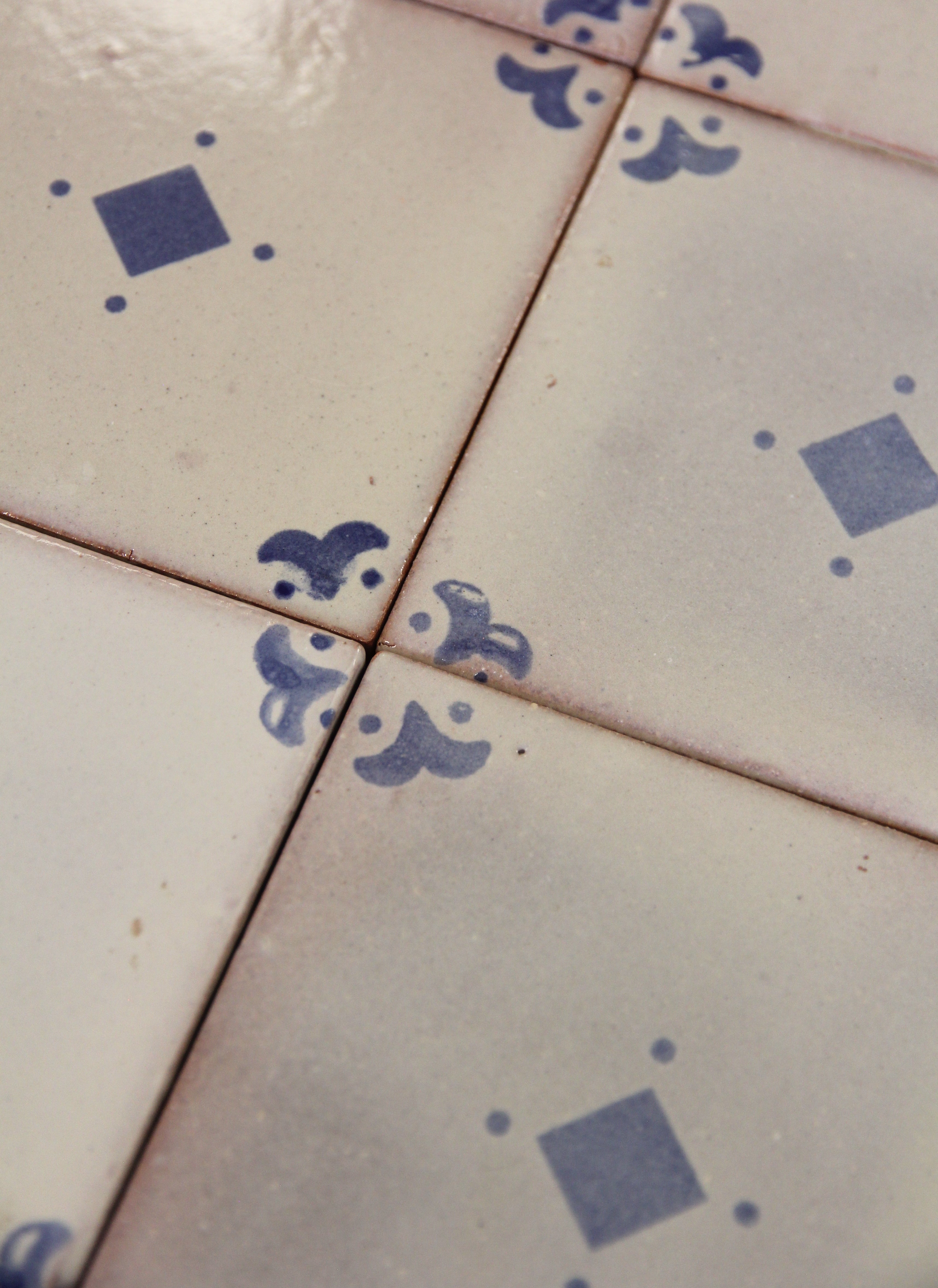 EZMANO1010 Caja Azul