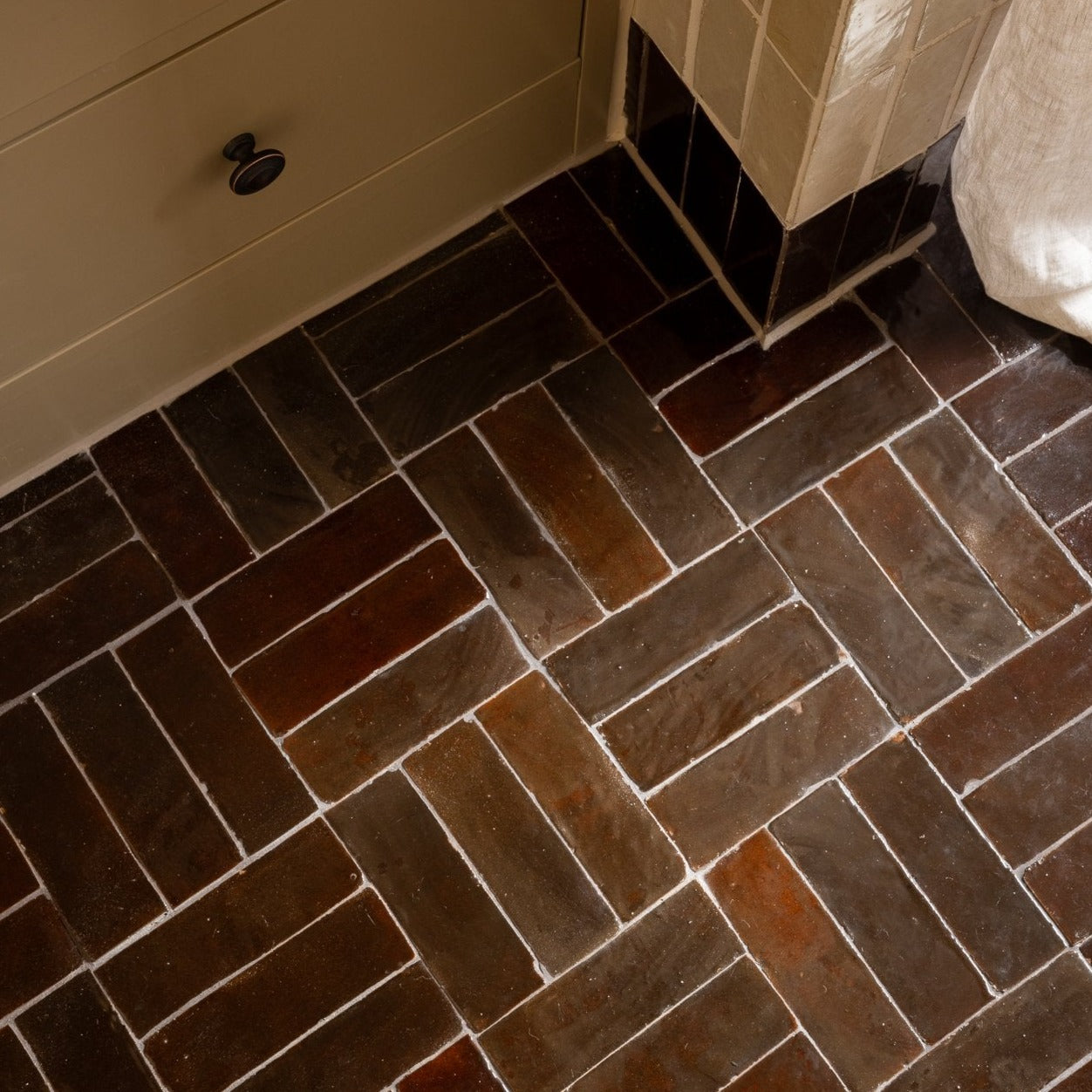 EZR1550 Thin Bejmat Chocolate