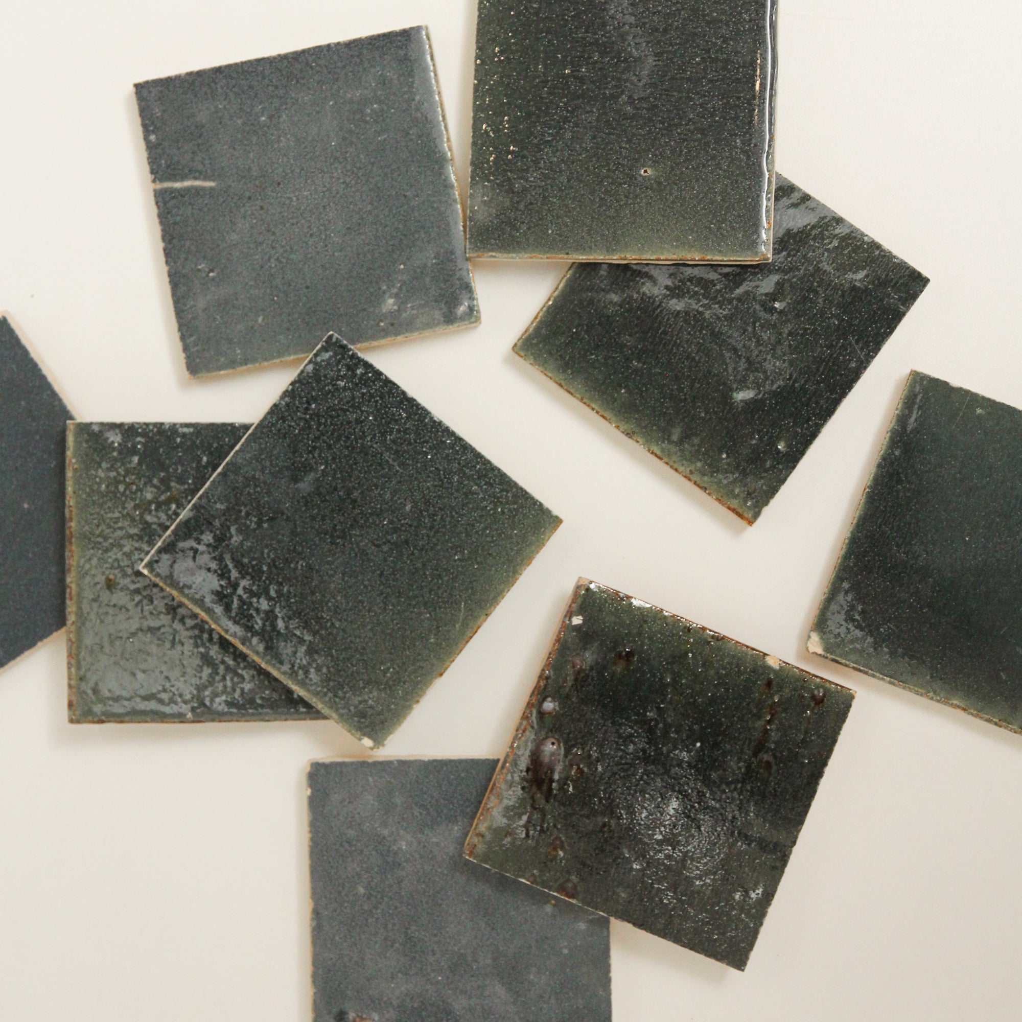 Tierra Oscuro Individual Tile sample